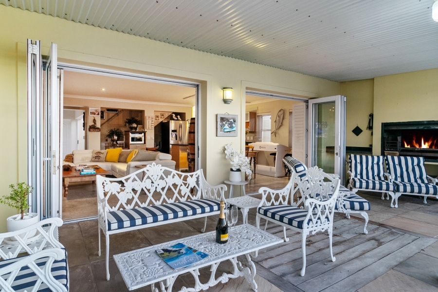 4 Bedroom Property for Sale in Thesen Islands Western Cape